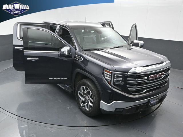 Used 2023 GMC Sierra 1500 SLT w/ SLT Premium Package AWD/4WD image 25