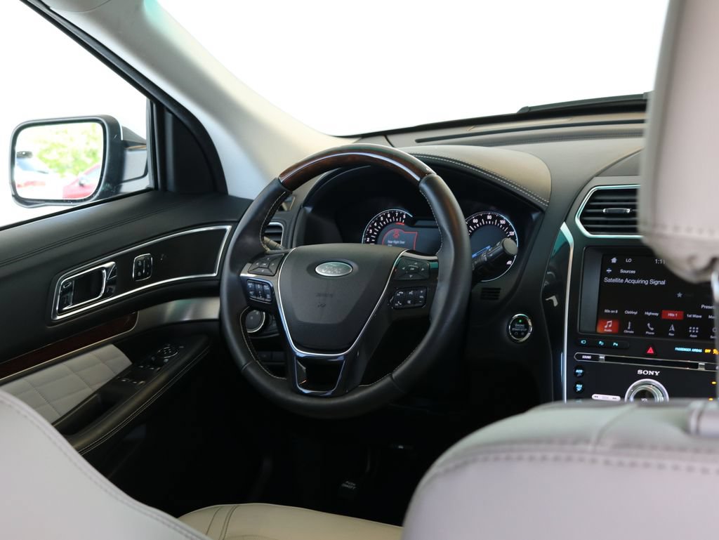 Used 2017 Ford Explorer Platinum AWD/4WD image 44