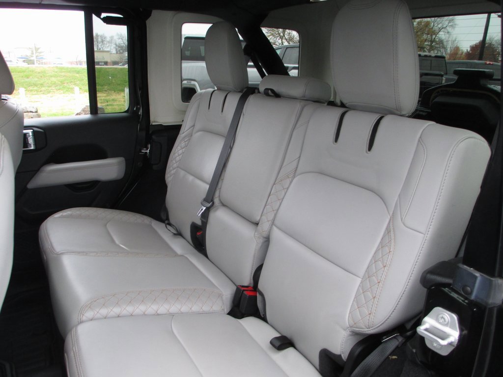 Used 2021 Jeep Wrangler Unlimited Sahara image 18