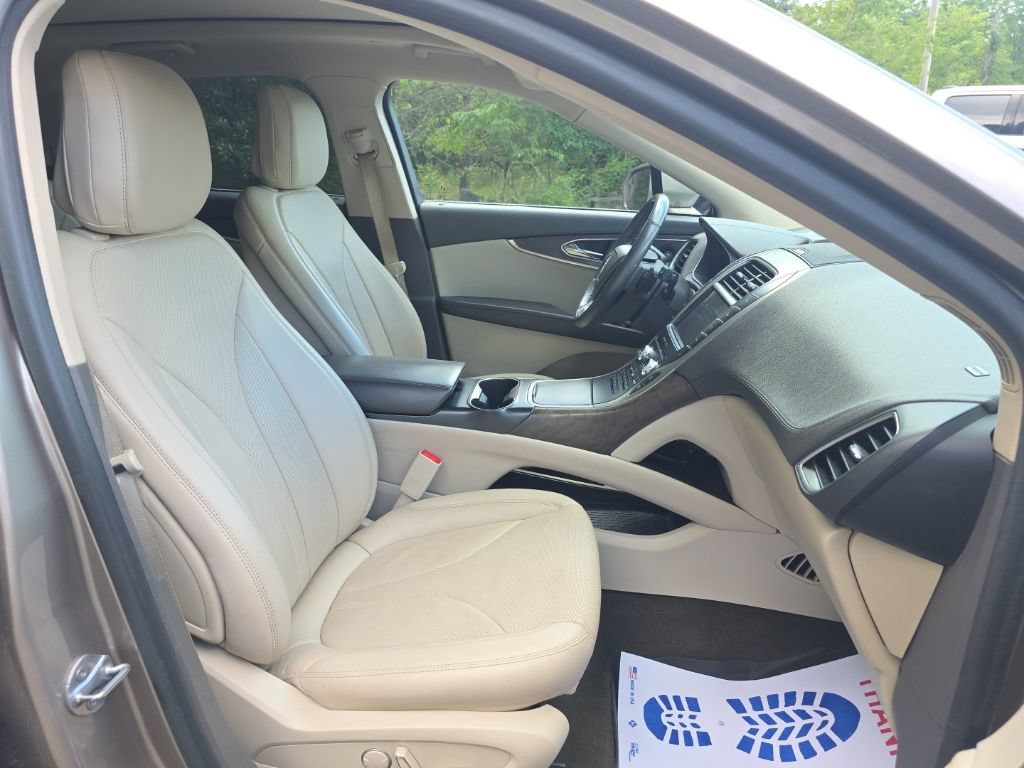 Used 2020 Lincoln Nautilus Reserve w/ Equipment Group 201A AWD/4WD image 18