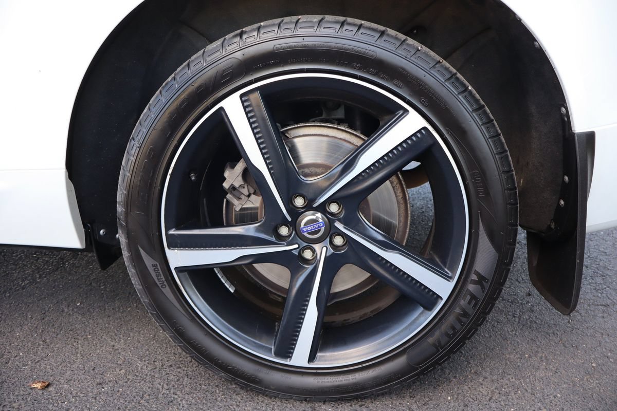 Used 2018 Volvo XC60 T6 Inscription w/ Convenience Package AWD/4WD image 43