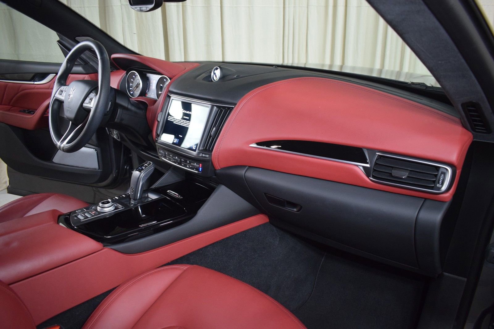 Used 2022 Maserati Levante Modena image 24