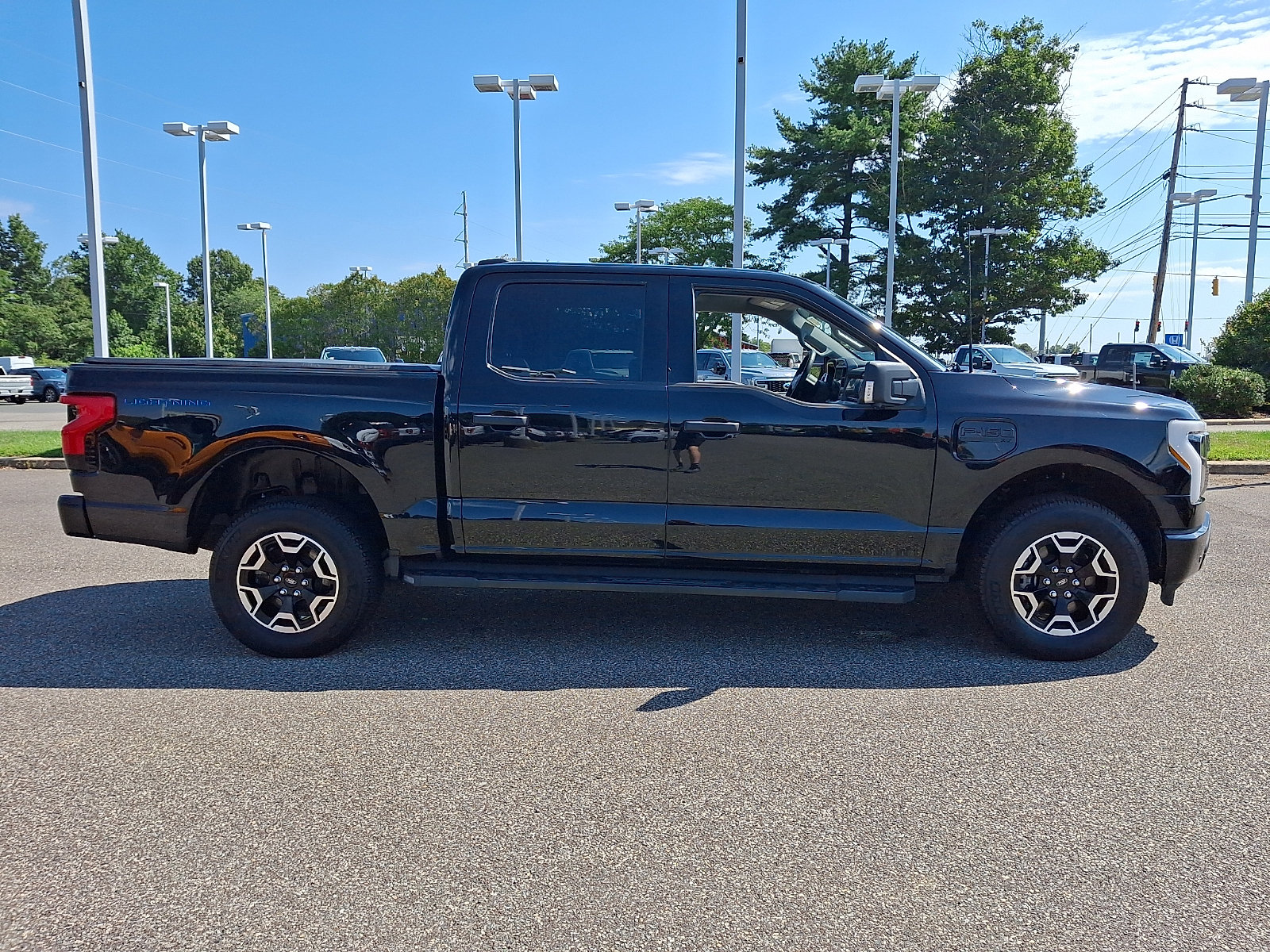 Certified 2023 Ford F150 Lightning XLT AWD/4WD image 12