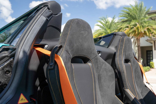 Used 2022 McLaren 720S Spider image 31