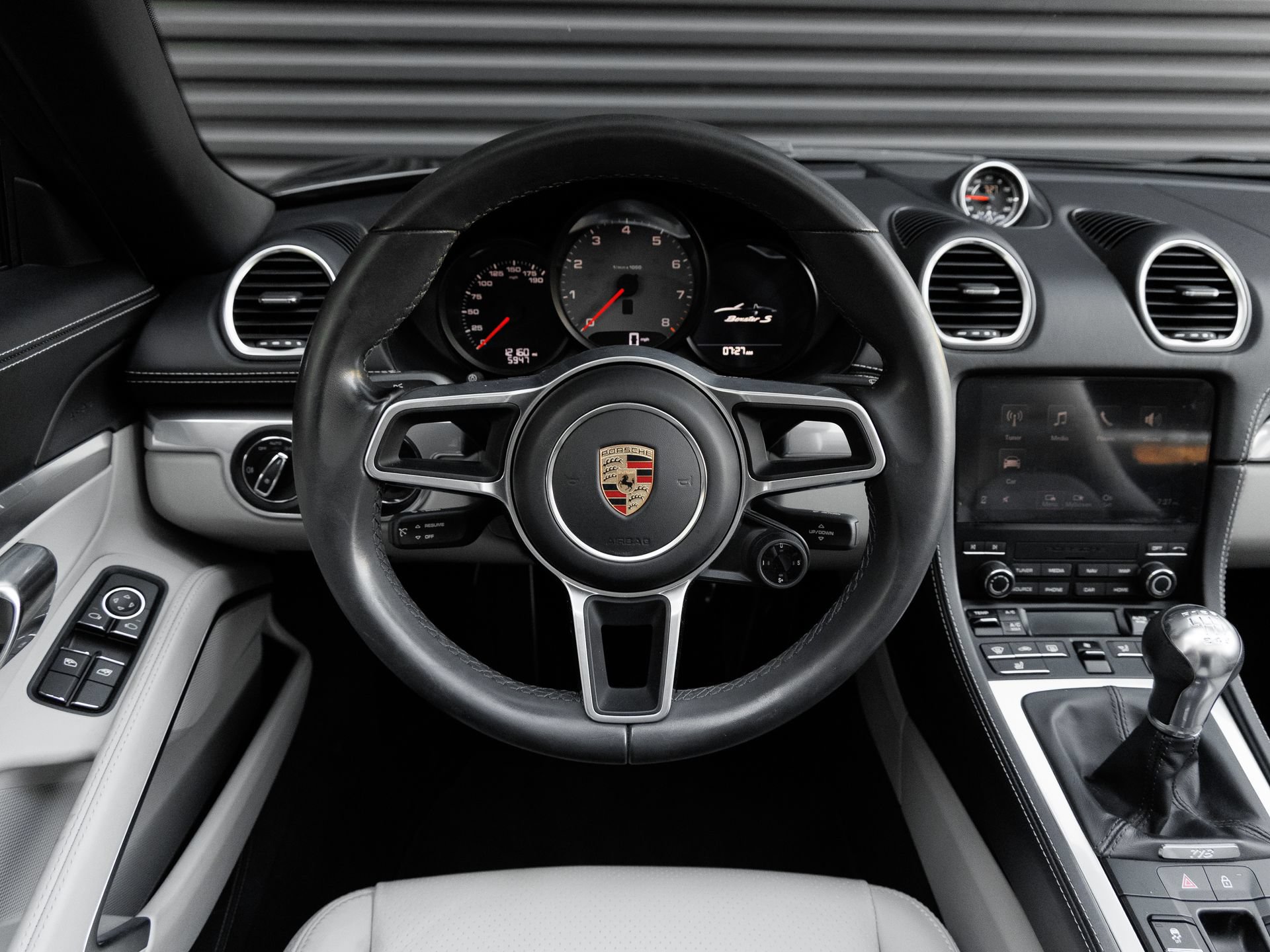 Certified 2025 Porsche 718 Boxster S RWD image 20