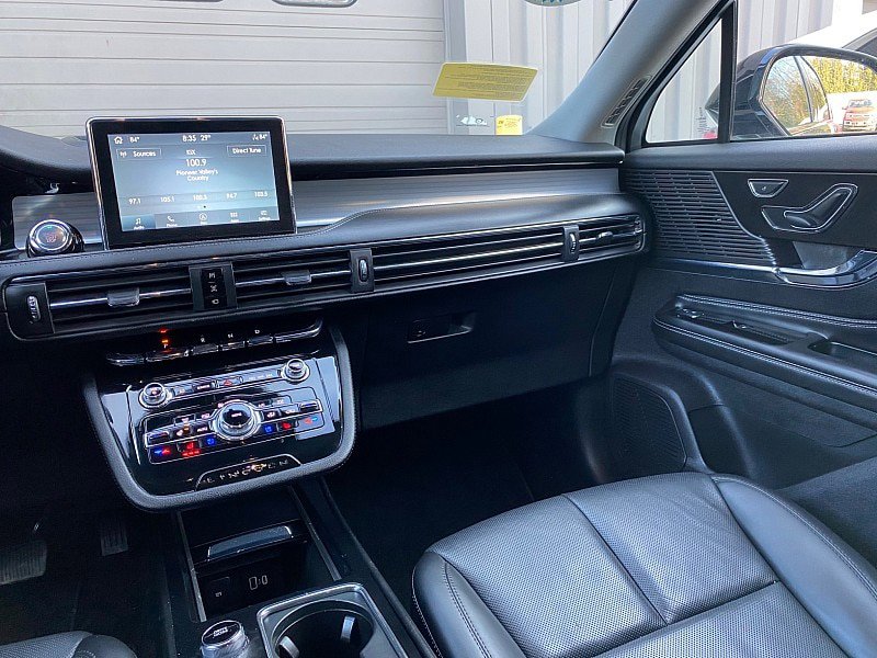 Used 2022 Lincoln Corsair AWD w/ Premium Package image 21