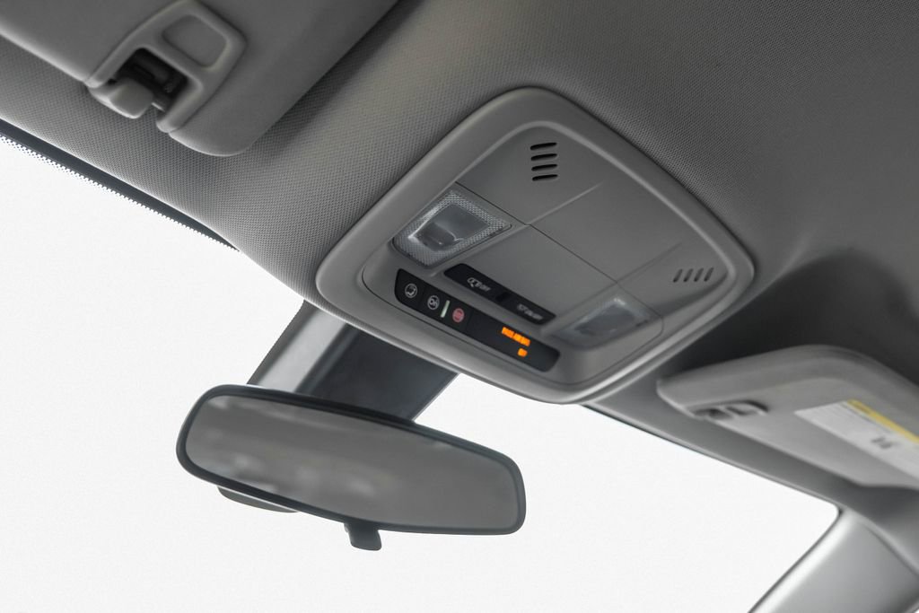 Used 2020 Chevrolet Malibu LT image 33