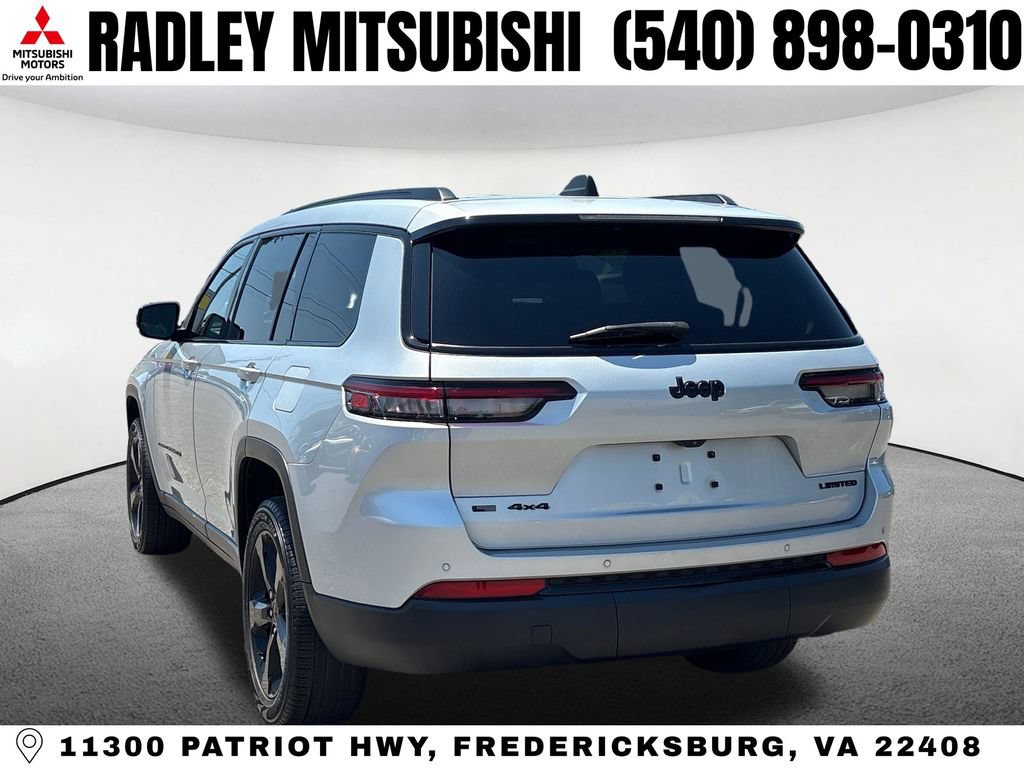 Used 2023 Jeep Grand Cherokee L Limited w/ Black Appearance Package AWD/4WD image 22