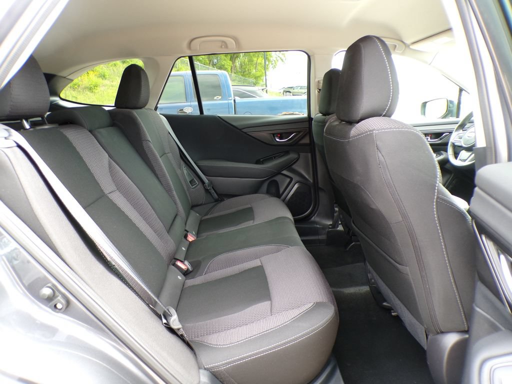 Used 2025 Subaru Outback Premium AWD/4WD image 20