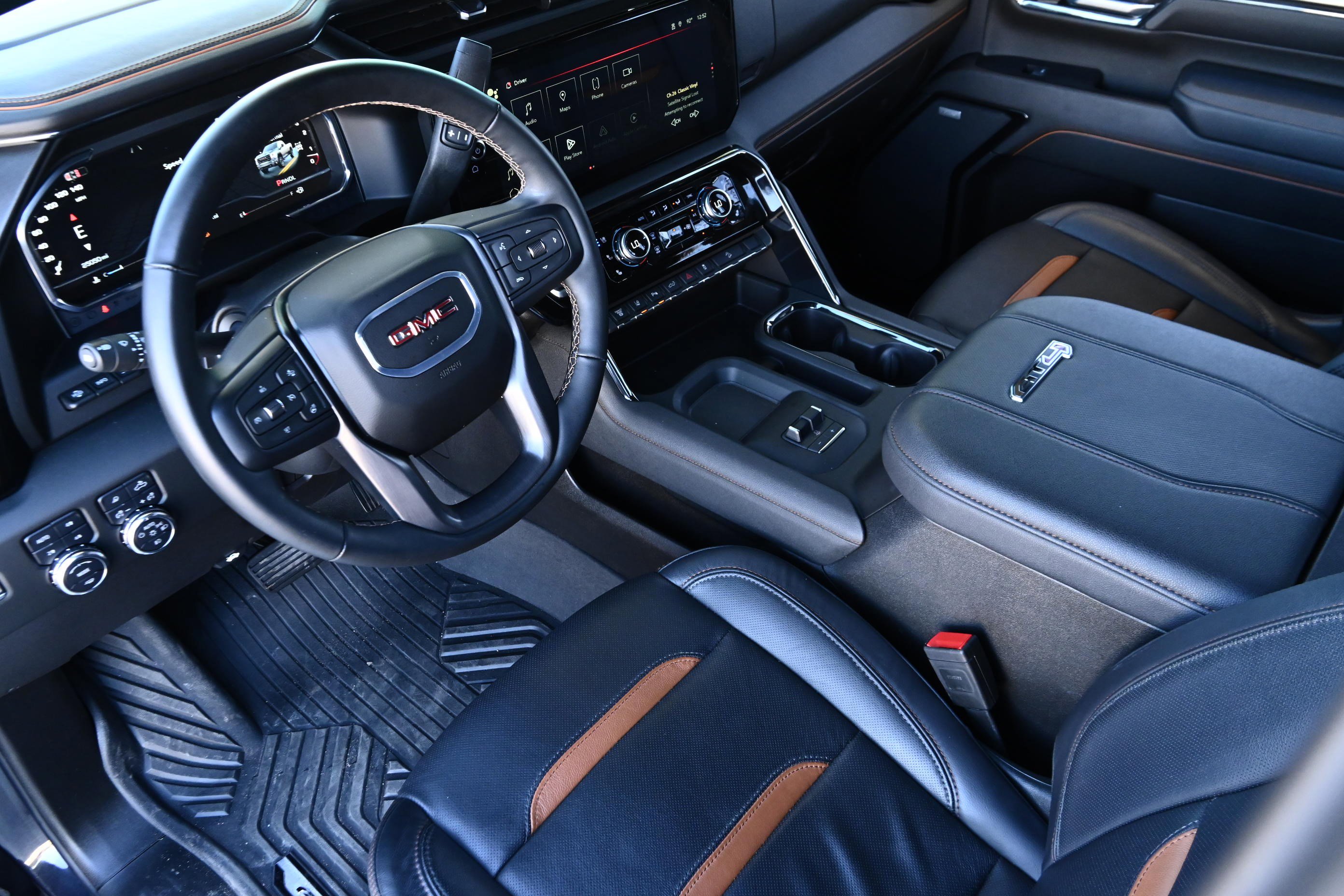 Used 2024 GMC Sierra 2500 AT4 w/ AT4 Premium Plus Package image 13