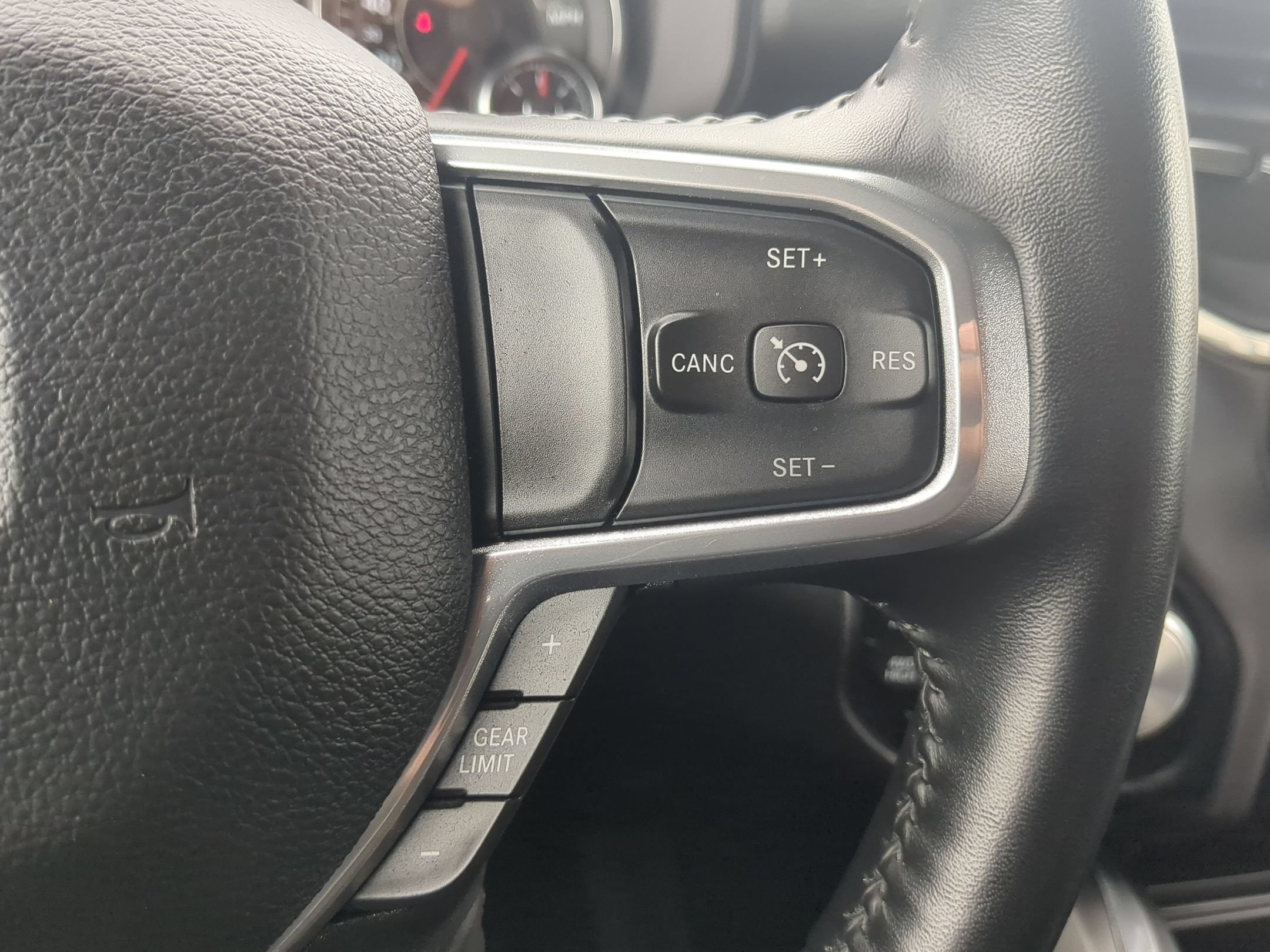 Used 2022 RAM 1500 Laramie AWD/4WD image 23