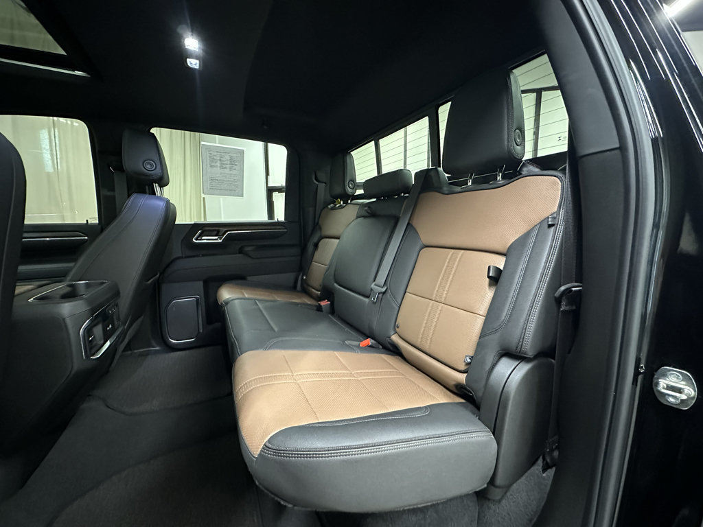 Used 2024 Chevrolet Silverado 2500 High Country AWD/4WD image 21