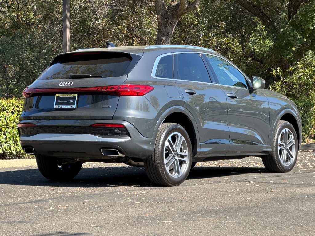 Used 2025 Audi Q5 Premium w/ 19" Wheel Package AWD/4WD image 7