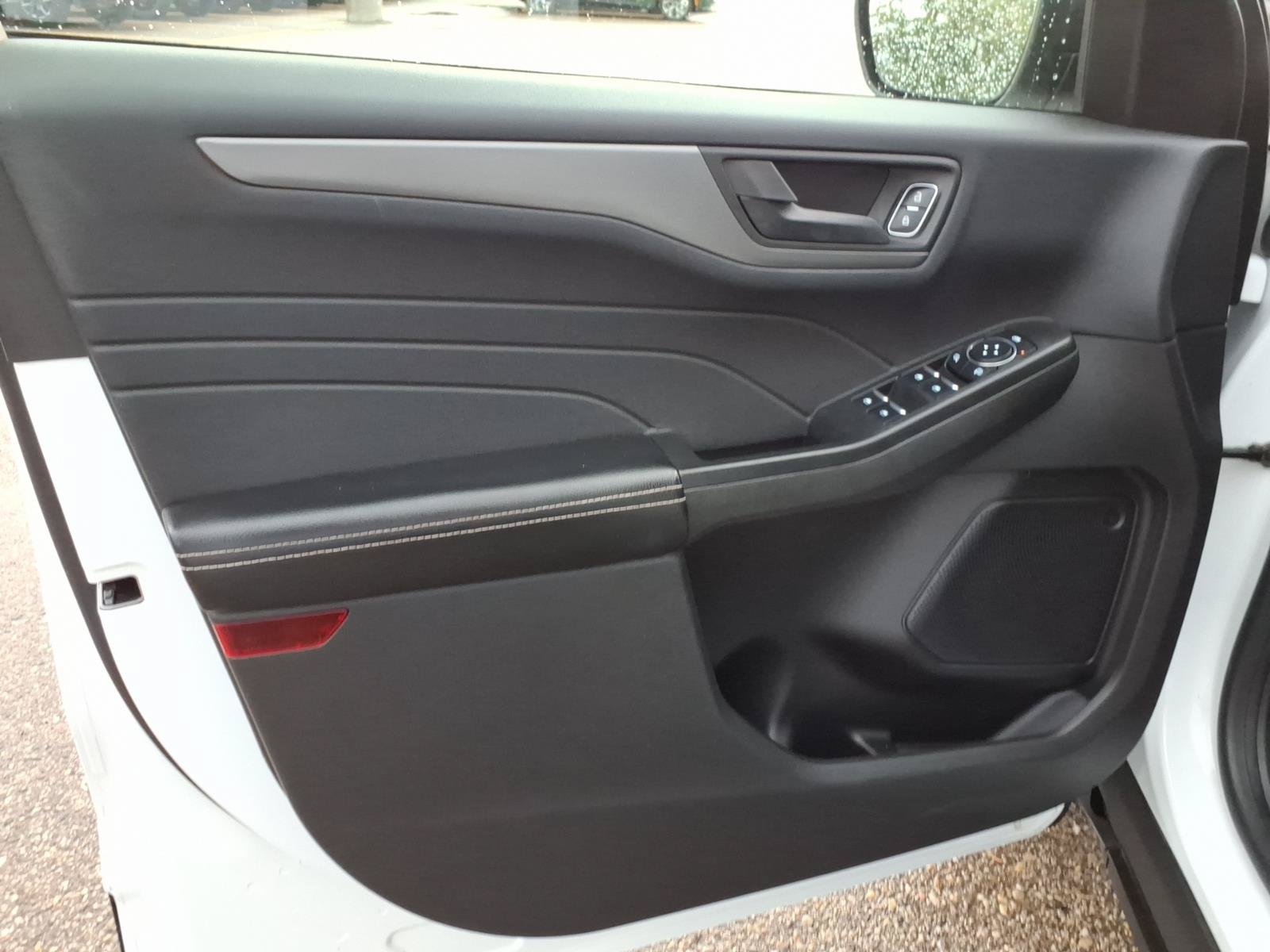 Used 2023 Ford Escape Active AWD/4WD image 15