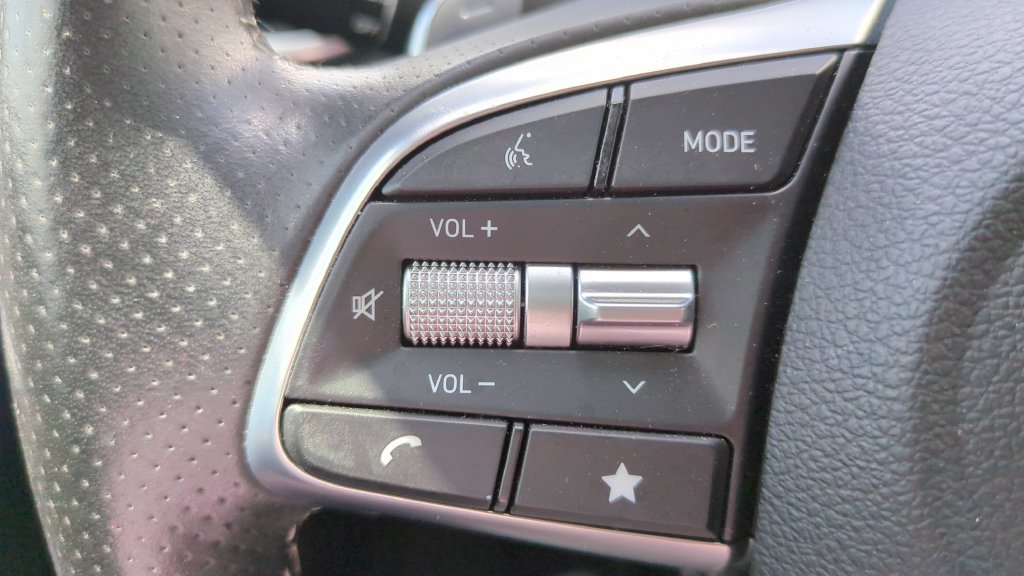 Used 2022 Genesis G70 2.0T RWD image 19