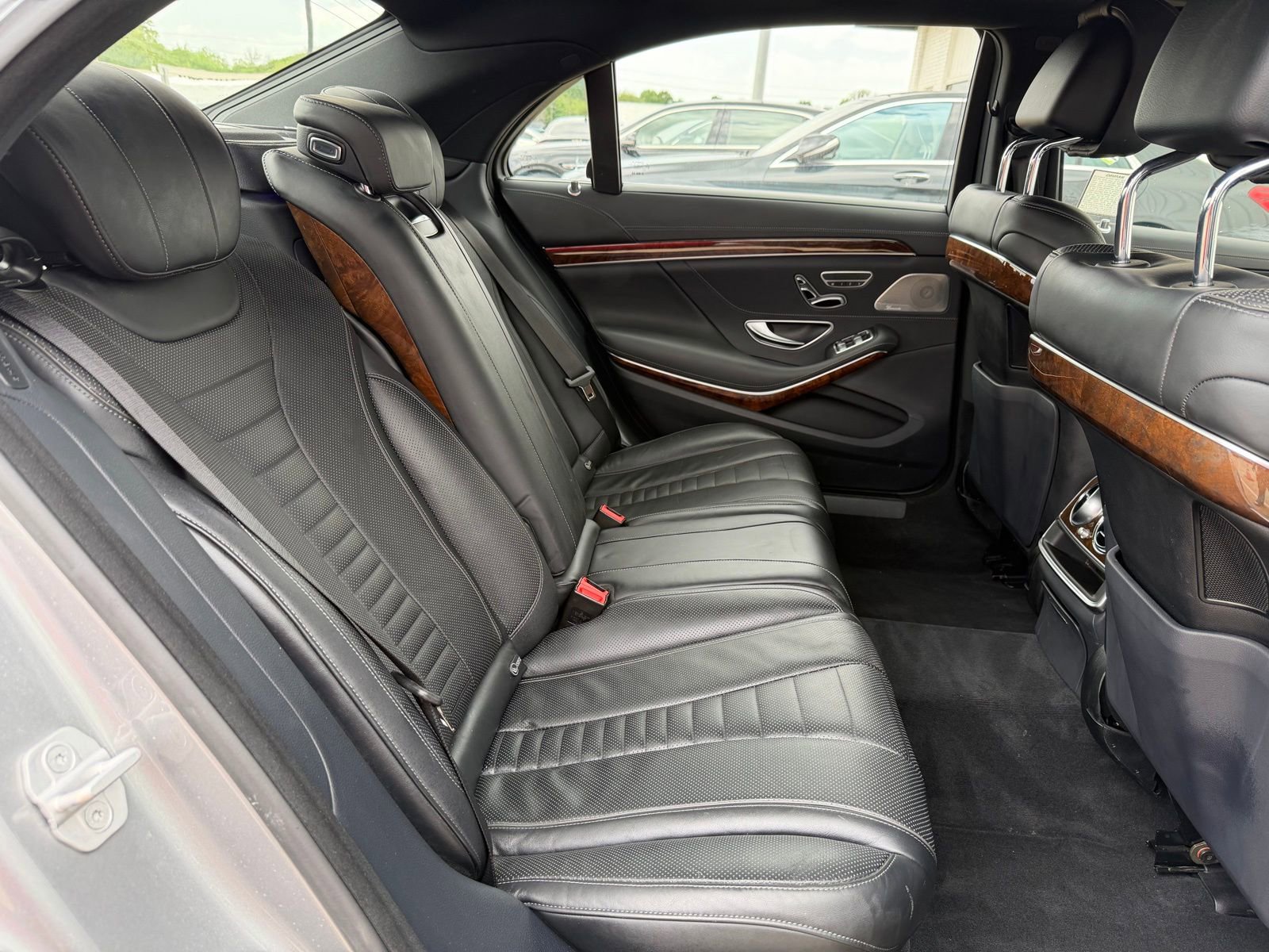 Used 2015 Mercedes-Benz S 550 Sedan image 23