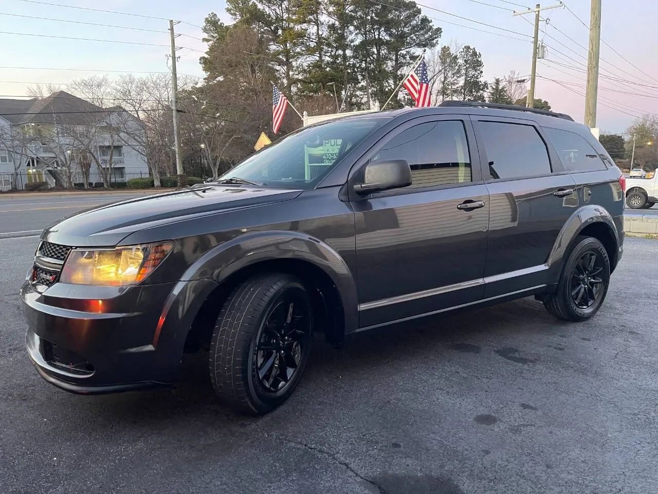 Used 2020 Dodge Journey SE w/ SE Popular Equipment Group FWD image 4