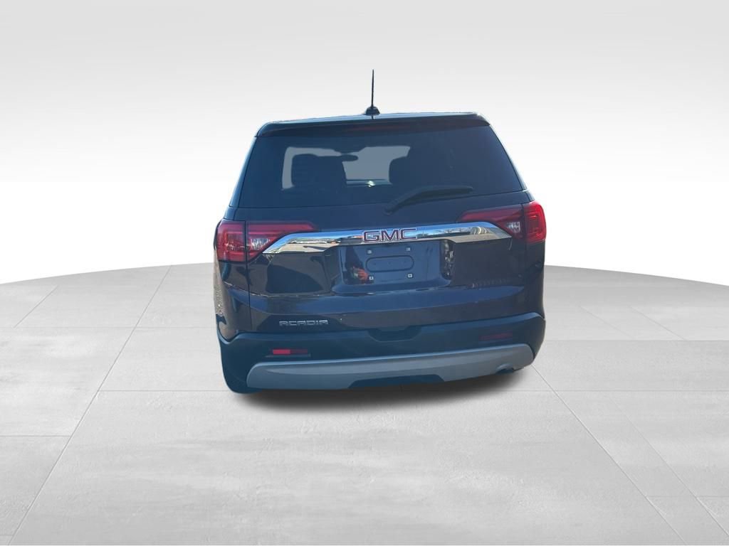 Used 2017 GMC Acadia SLE image 4
