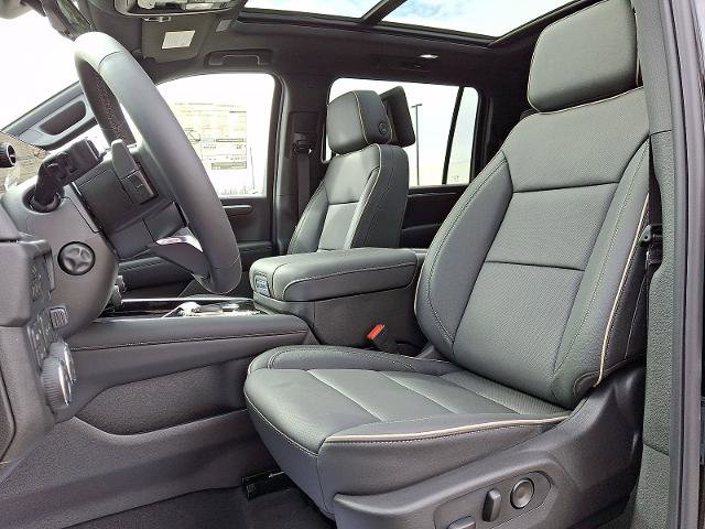 New 2026 Chevrolet Suburban Premier image 7