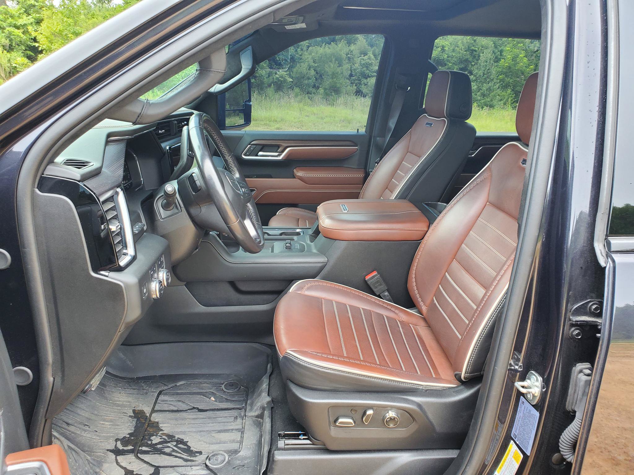 Used 2025 GMC Sierra 2500 Denali Ultimate AWD/4WD image 35