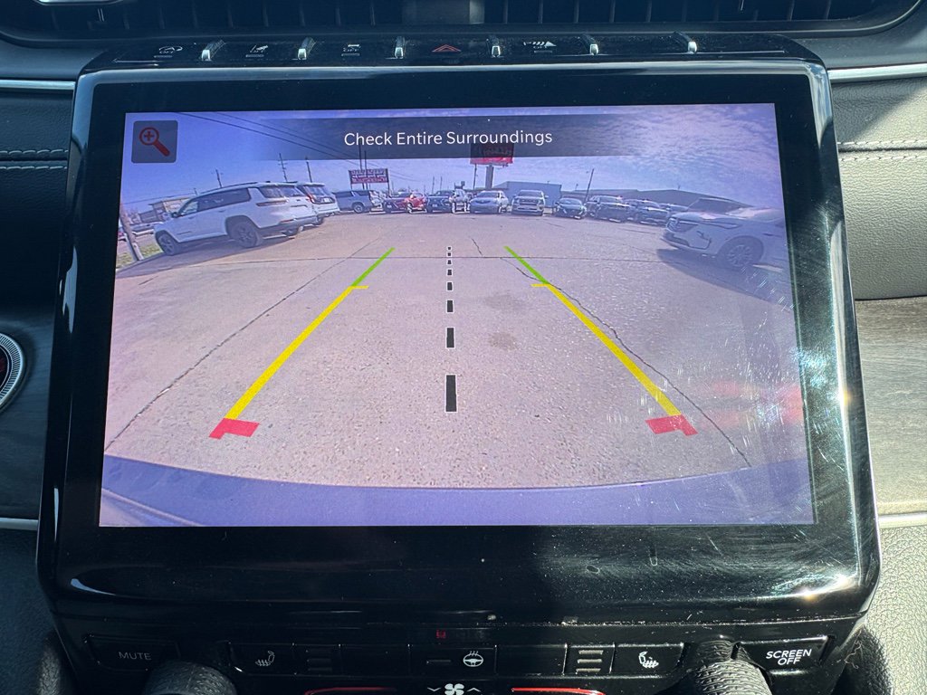 Used 2022 Jeep Grand Cherokee L Limited image 24