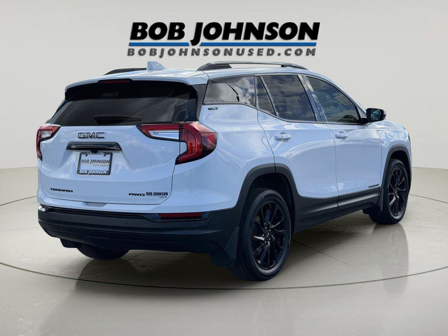 Used 2024 GMC Terrain SLT w/ Elevation Edition AWD/4WD image 11
