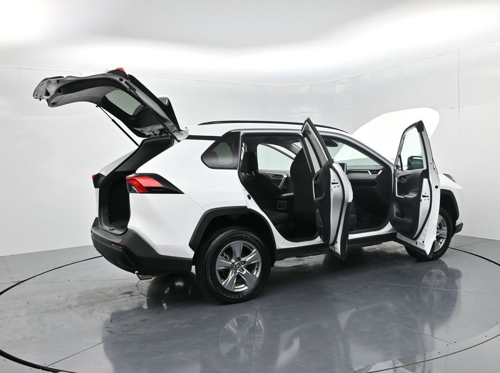Used 2025 Toyota RAV4 LE image 65