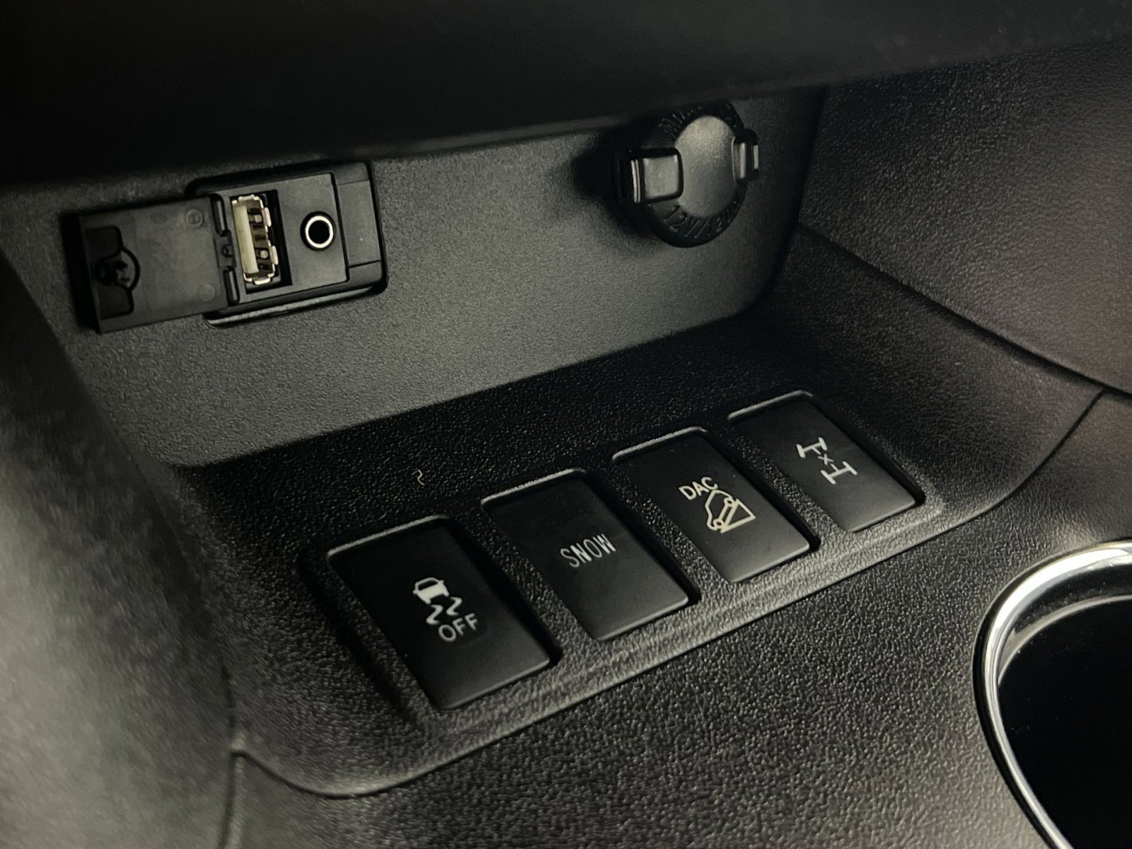 Used 2016 Toyota Highlander XLE image 34