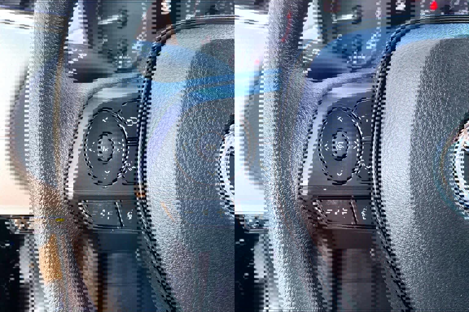 Certified 2023 Toyota Corolla Cross L image 22