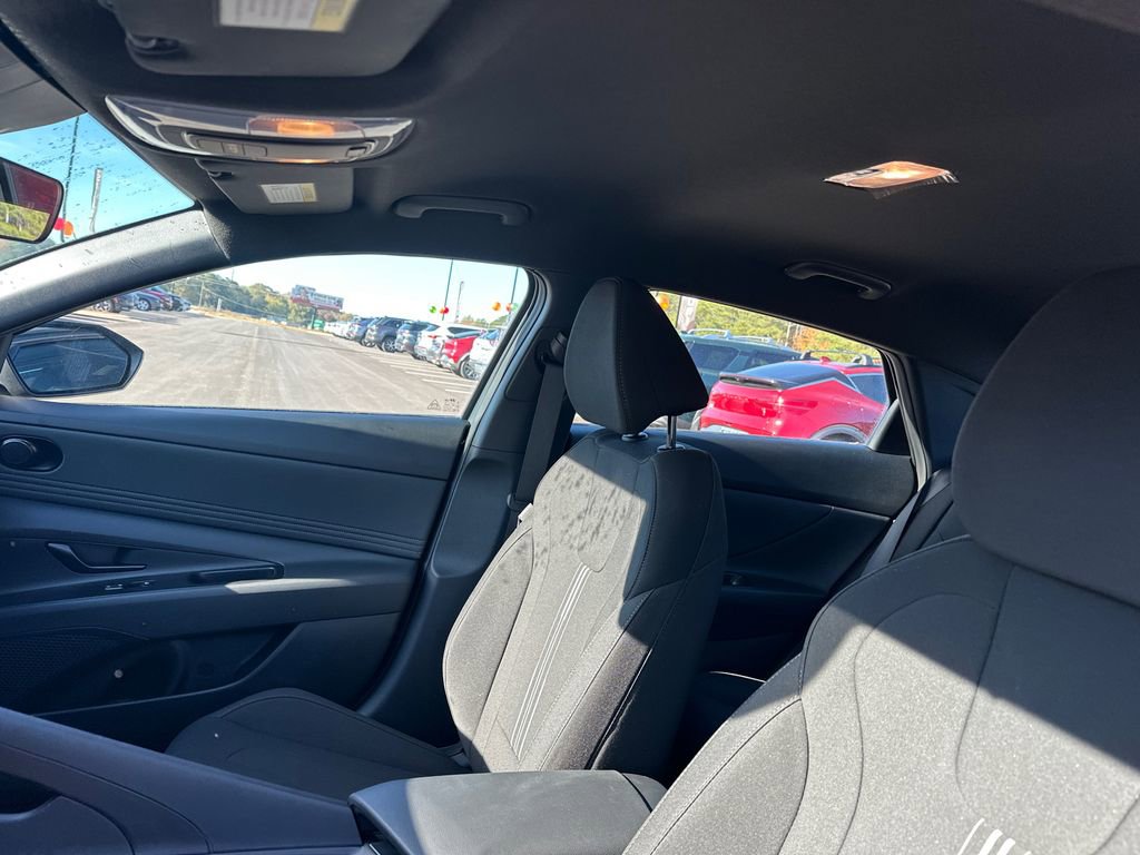 New 2025 Hyundai Elantra Sport image 33