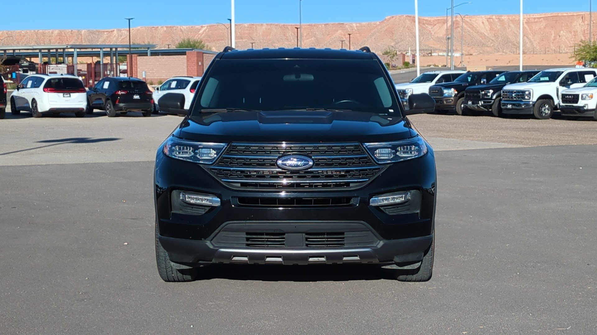 Used 2023 Ford Explorer XLT w/ Equipment Group 202A AWD/4WD image 8