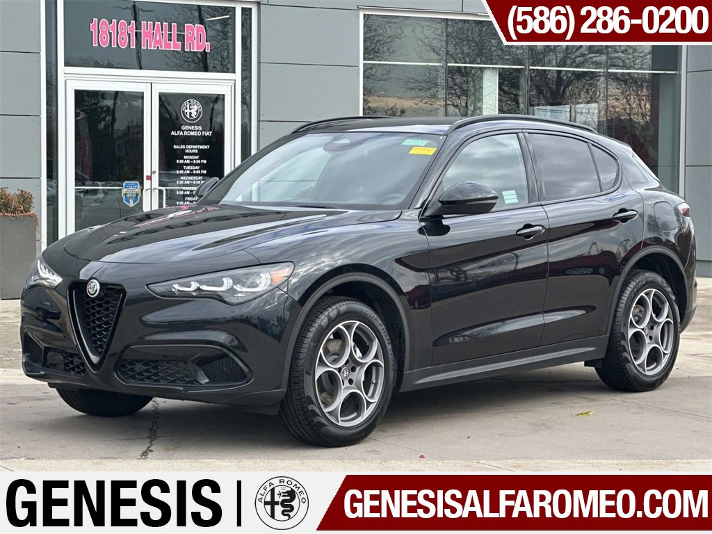 New 2025 Alfa Romeo Stelvio Sprint