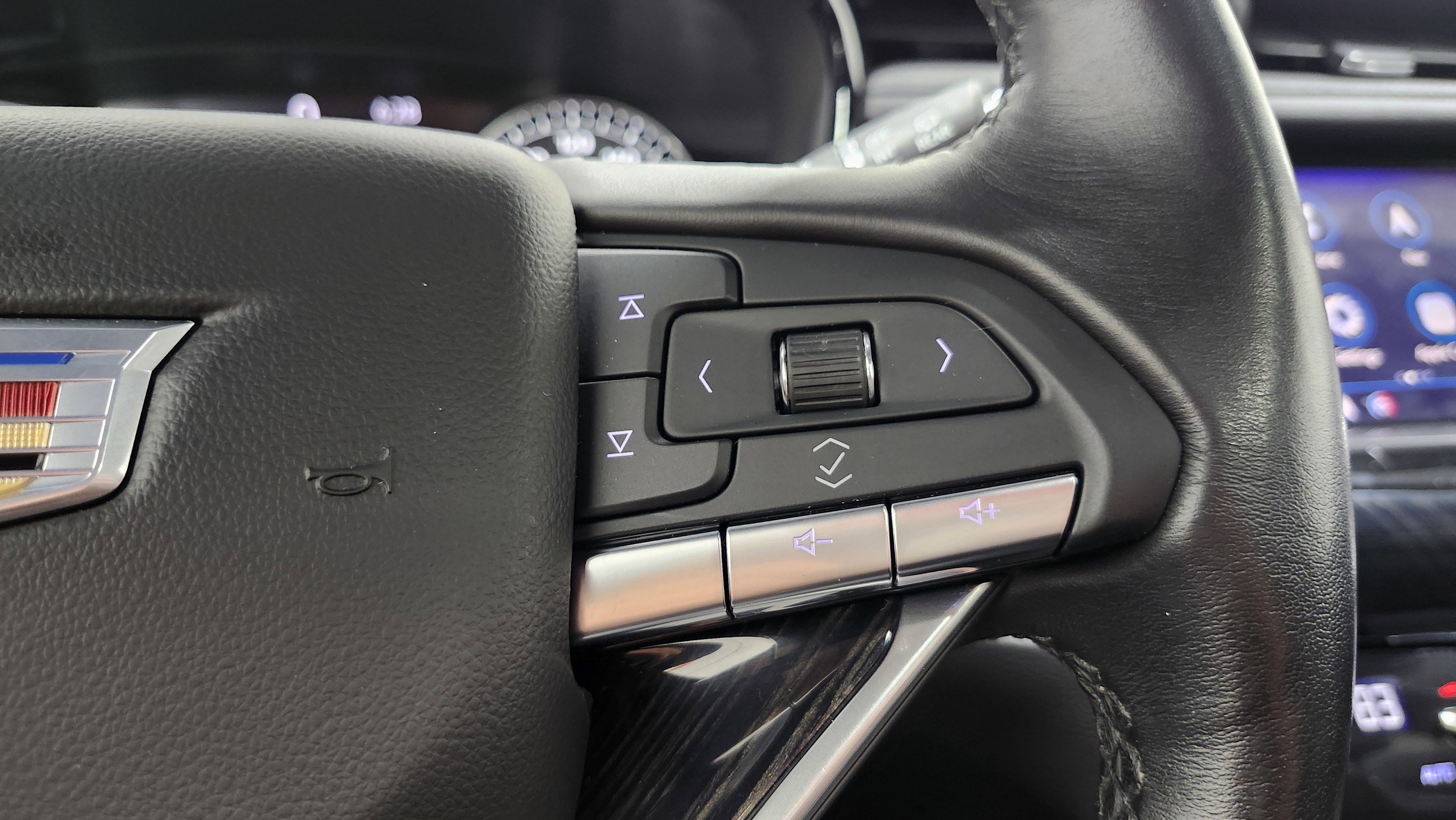 Used 2021 Cadillac XT6 Premium Luxury image 39