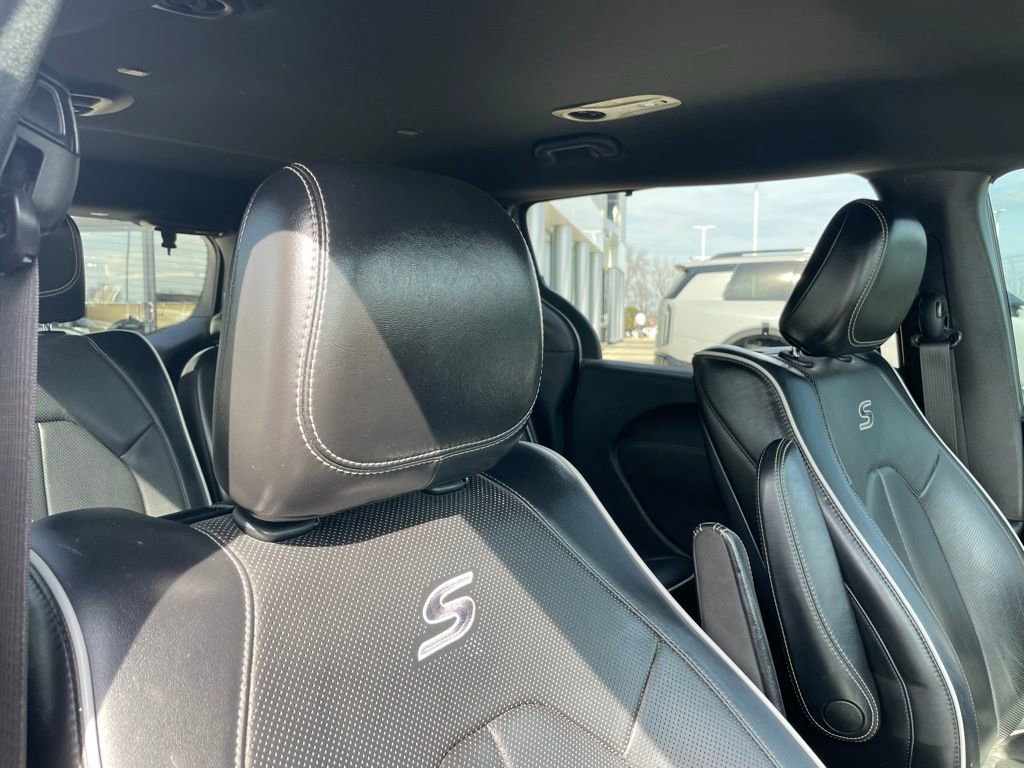 Used 2018 Chrysler Pacifica Limited w/ Advanced Safetytec Group image 29