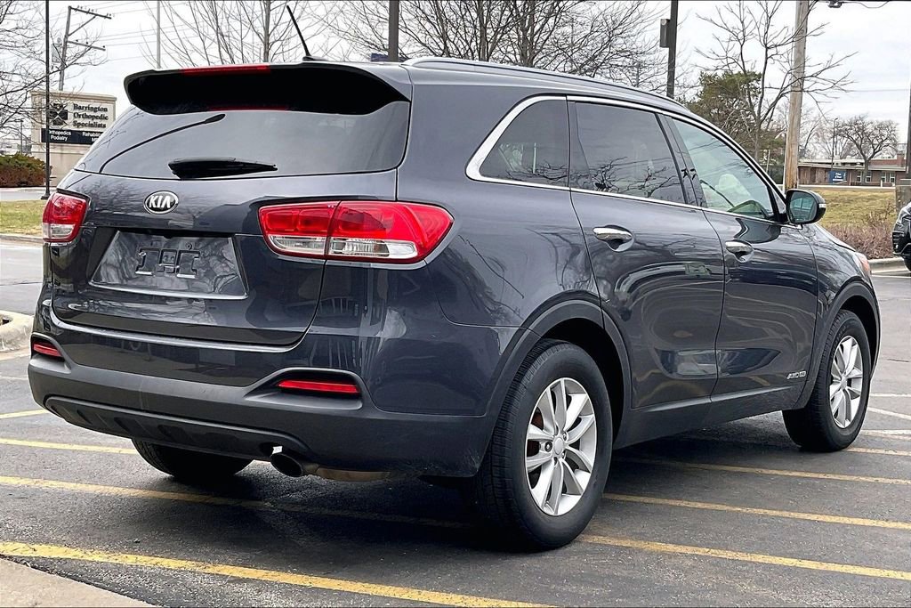Used 2017 Kia Sorento LX image 16