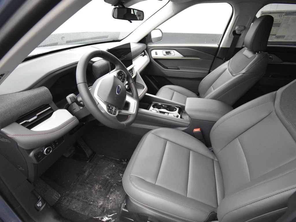 New 2026 Ford Explorer Active w/ Active Comfort Package AWD/4WD image 9
