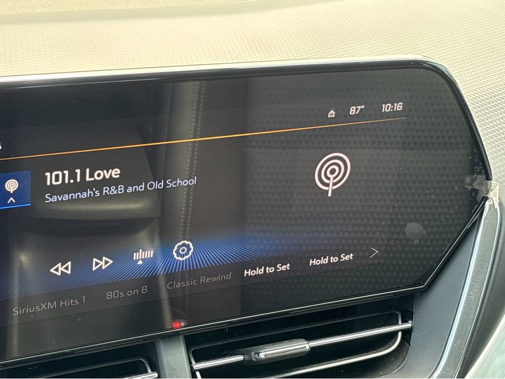 Used 2025 Chevrolet Trax LT FWD image 14