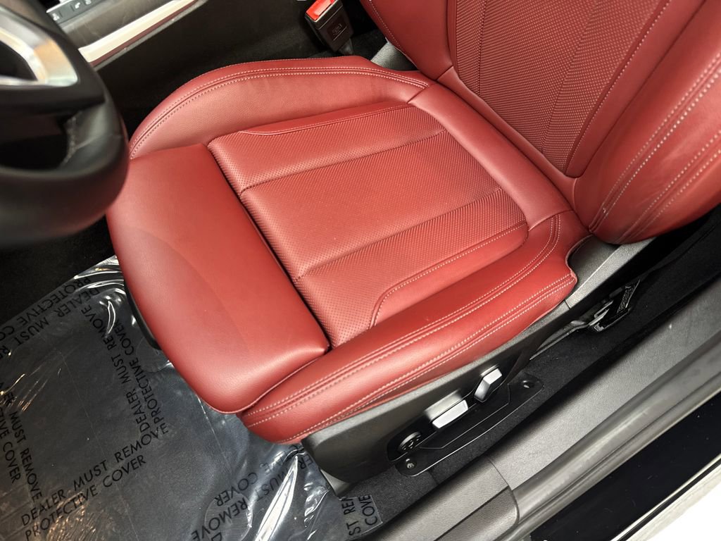 Used 2023 BMW 330i Sedan w/ Convenience Package image 28