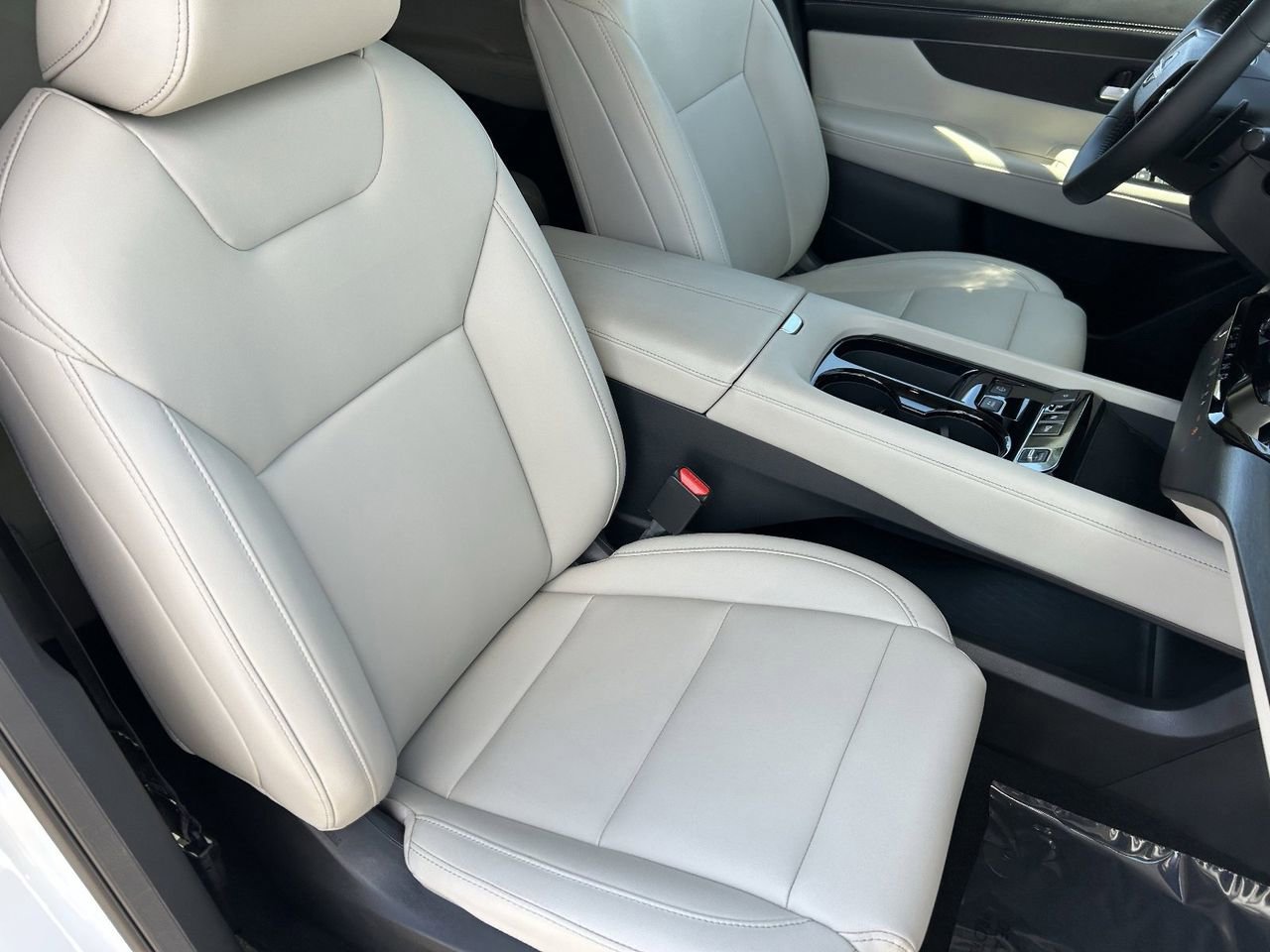 Certified 2025 Nissan Murano SV w/ Cargo Package image 11