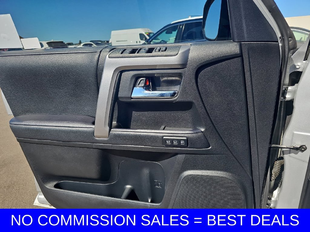 Used 2022 Toyota 4Runner Limited AWD/4WD image 26