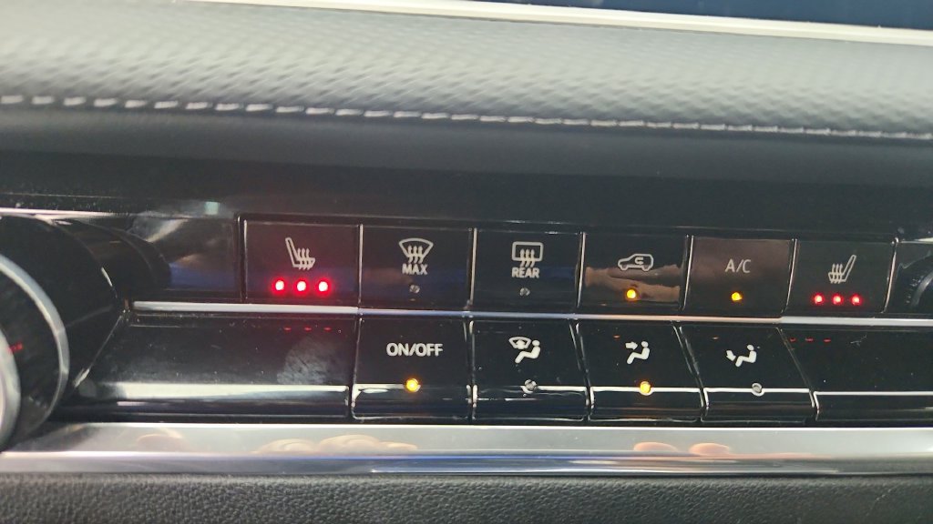 Used 2025 Chevrolet Equinox LT FWD image 21