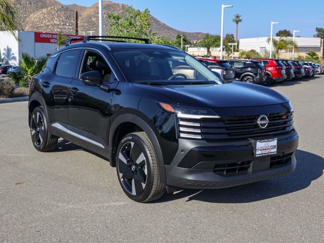 New 2025 Nissan Kicks SR image 2