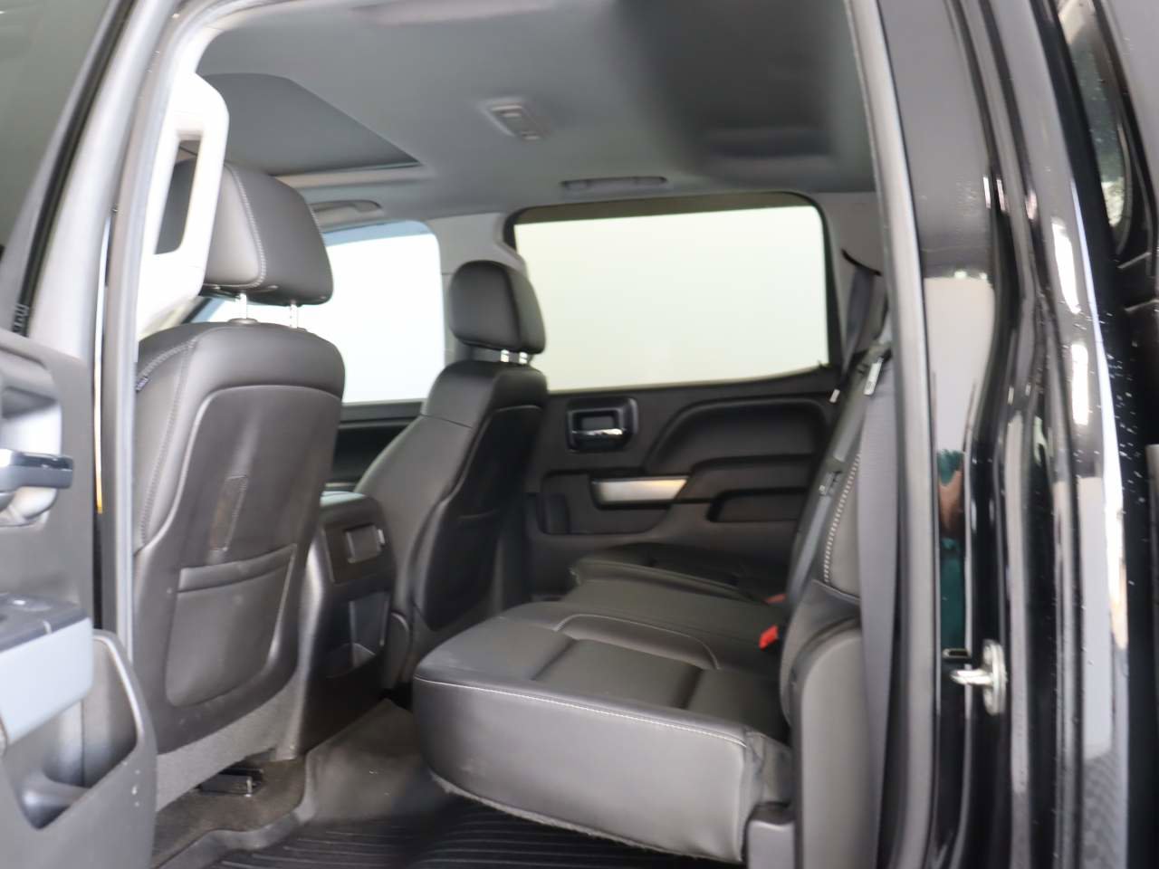 Used 2015 Chevrolet Silverado 1500 LTZ Z71 w/ Midnight Edition AWD/4WD image 16
