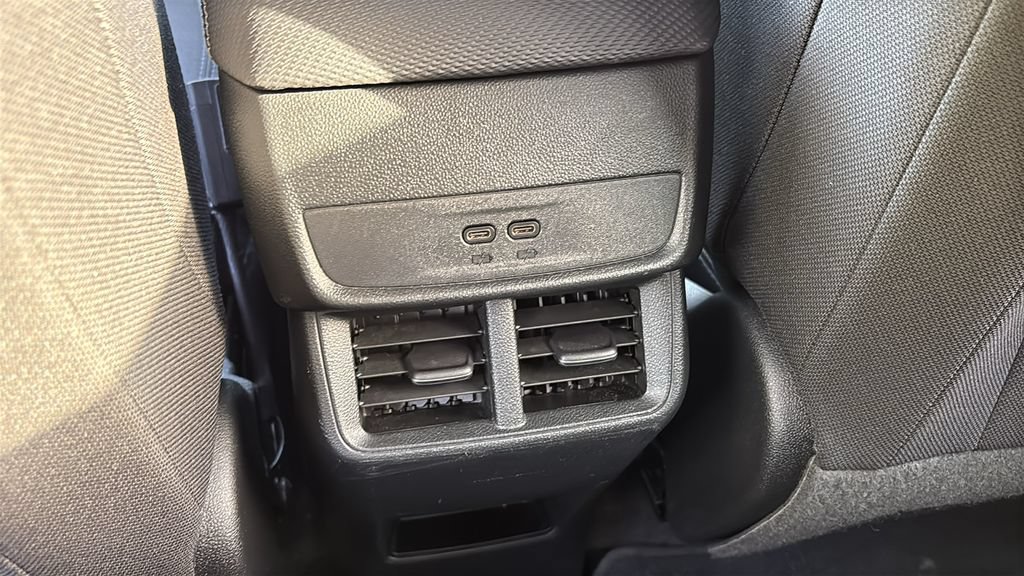 Used 2025 Chevrolet Equinox LT AWD/4WD image 9