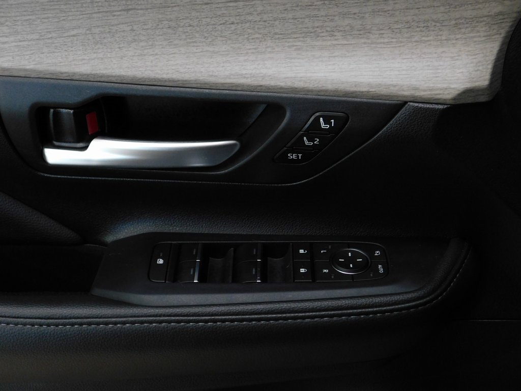 Used 2024 Toyota Grand Highlander Limited image 27