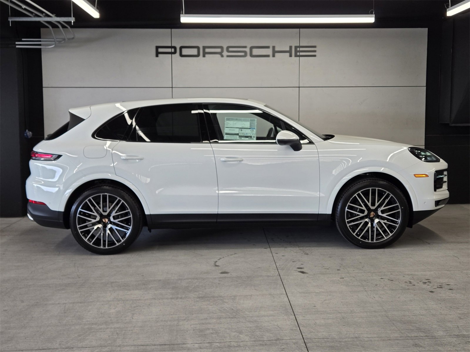 New 2025 Porsche Cayenne image 29