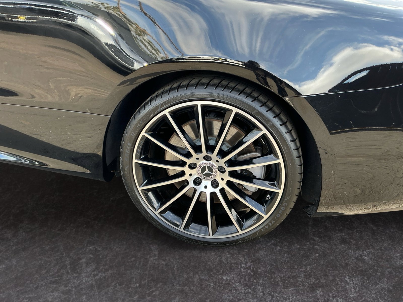 Used 2023 Mercedes-Benz E 450 Coupe image 9