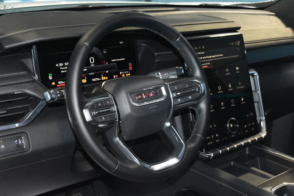 Used 2025 GMC Acadia Elevation image 2