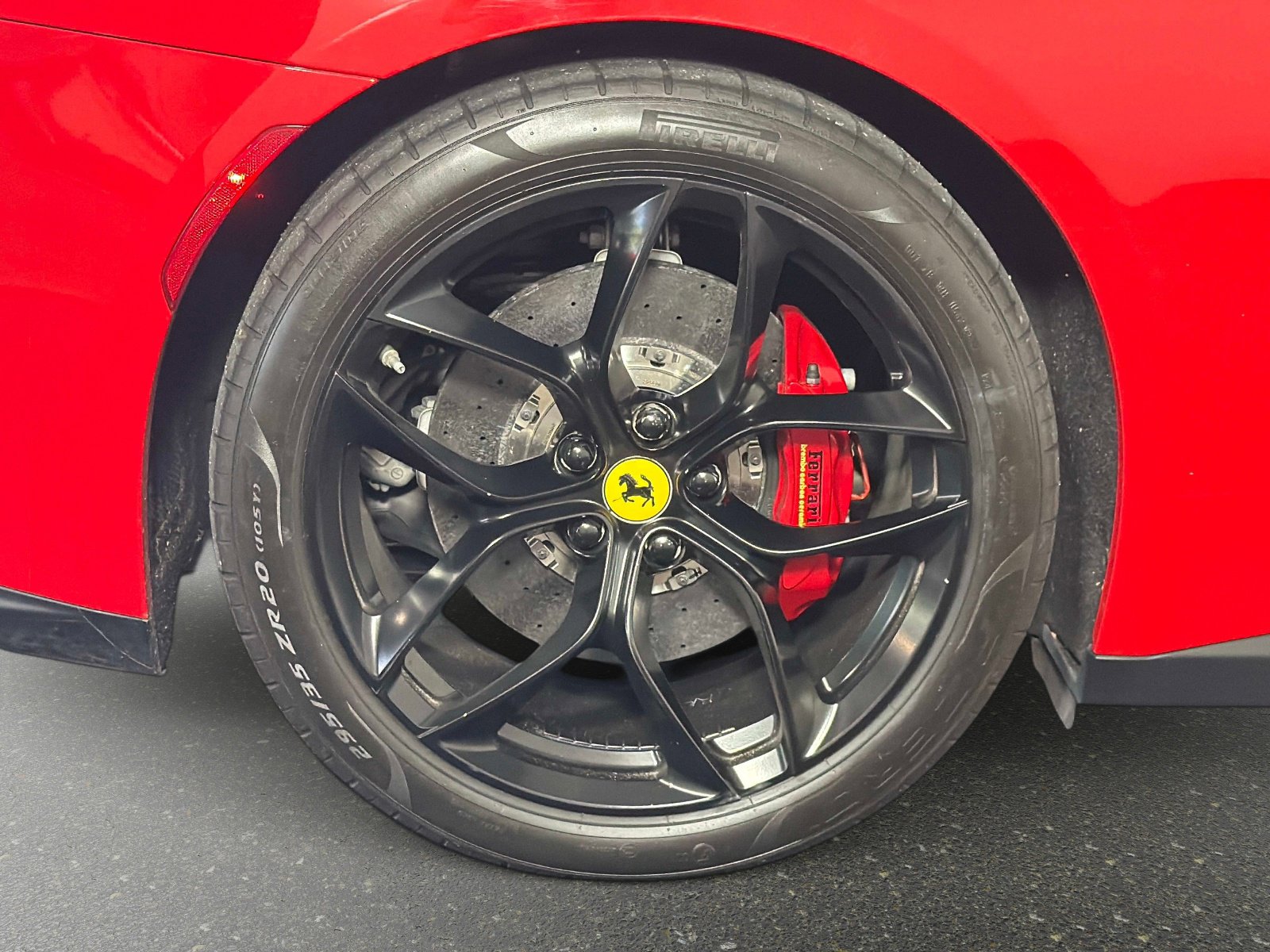 Used 2018 Ferrari GTC4Lusso T RWD image 20