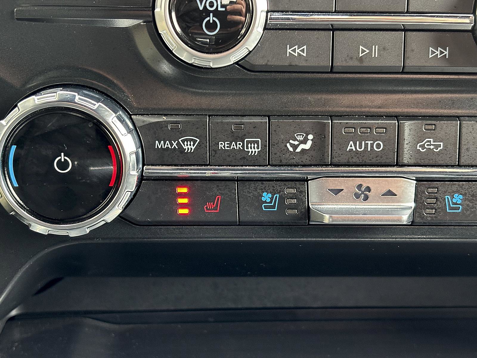 Used 2022 Ford F150 Lariat image 28